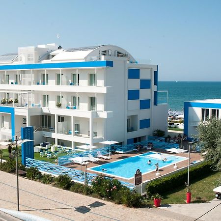 Lungomare Relax Residence มิซาโน อาดรีอาติโก ภายนอก รูปภาพ