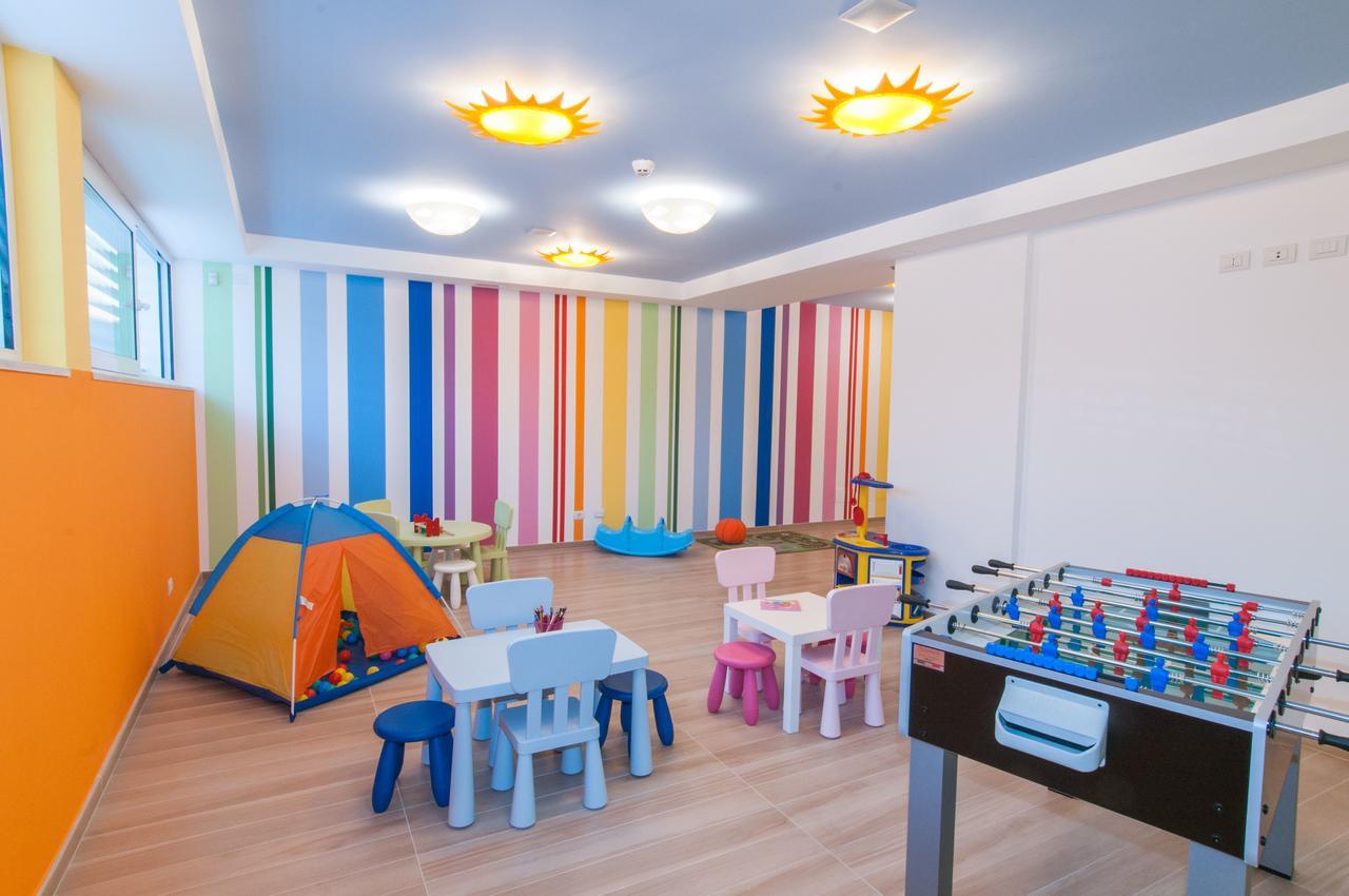 Lungomare Relax Residence มิซาโน อาดรีอาติโก ภายนอก รูปภาพ
