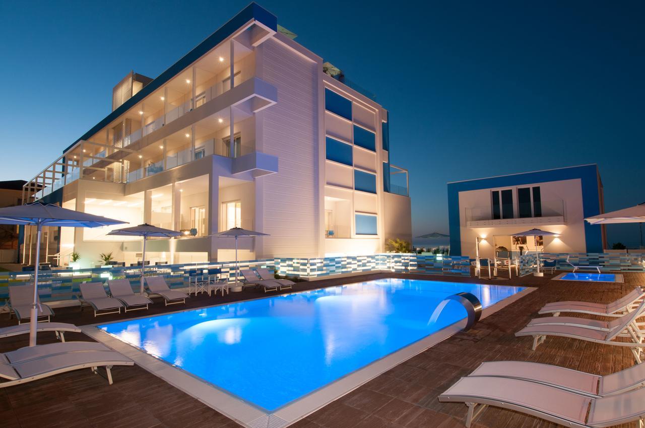 Lungomare Relax Residence มิซาโน อาดรีอาติโก ภายนอก รูปภาพ