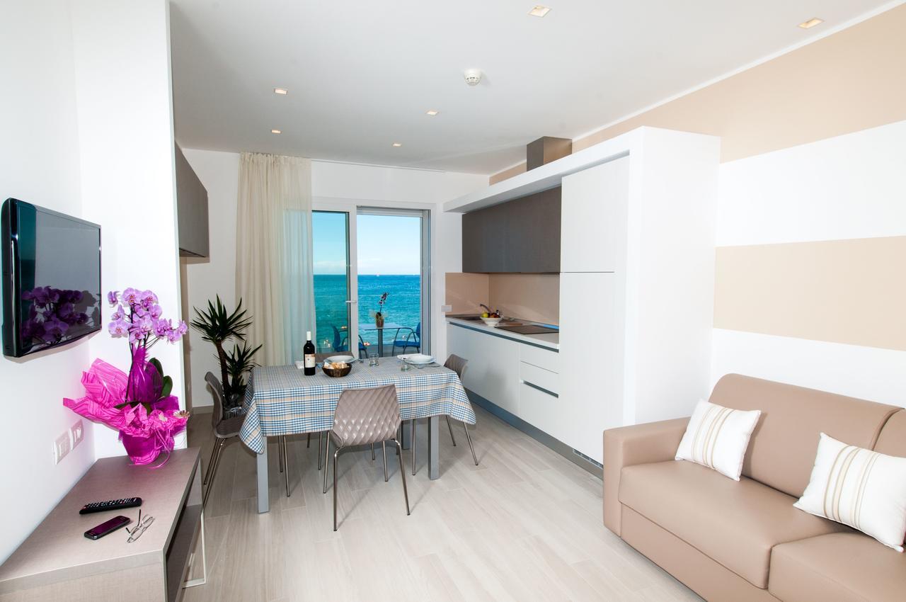 Lungomare Relax Residence มิซาโน อาดรีอาติโก ภายนอก รูปภาพ